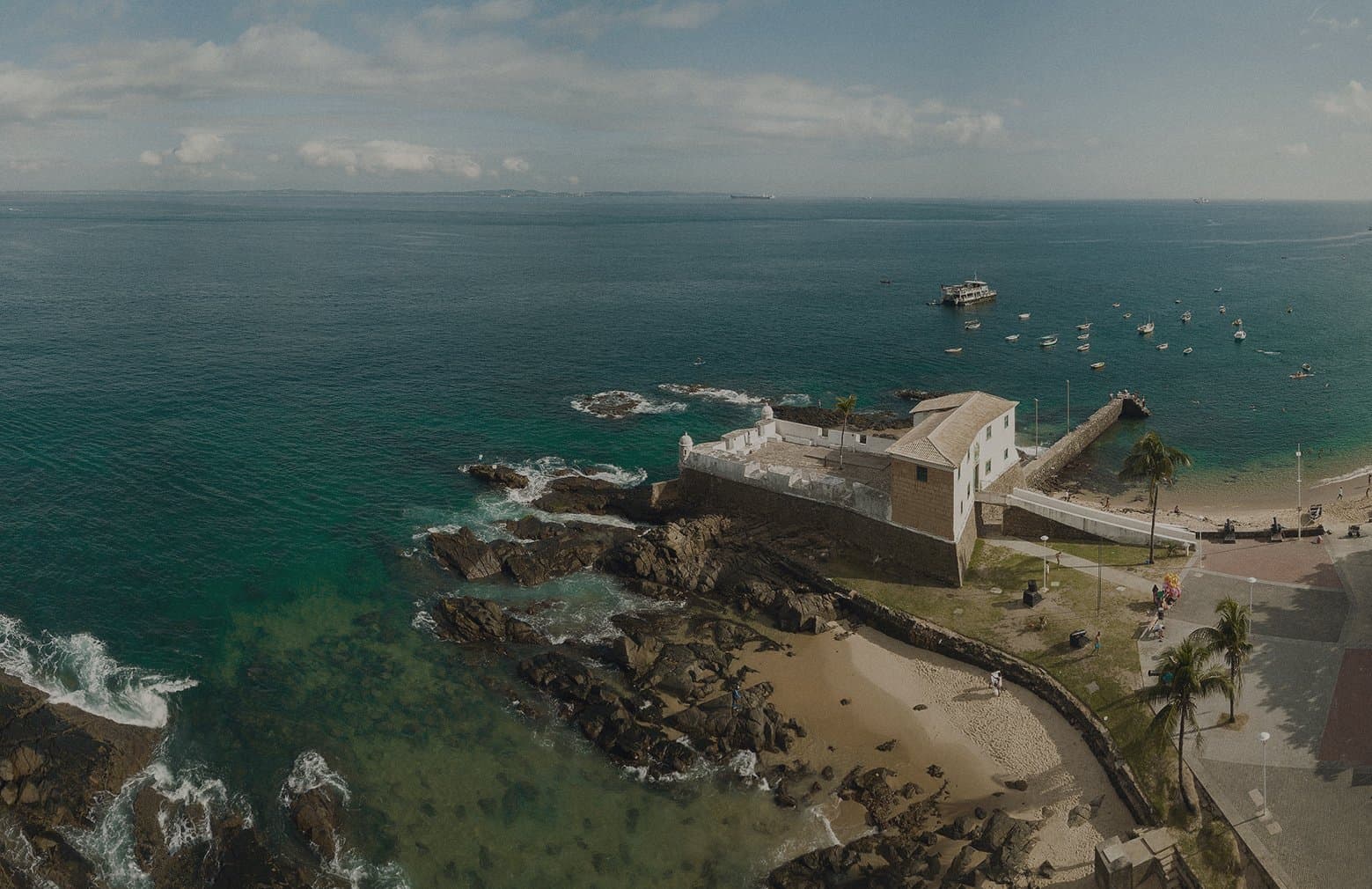 Por que investir em imóveis em Salvador?